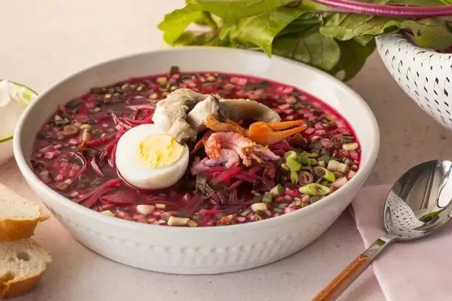 Холодная ботвинья с авокадо