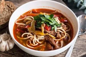 Як приготувати смачний лагман по-татарськи: рецепт та поради Як приготуваит смачний лагман по-татарськи