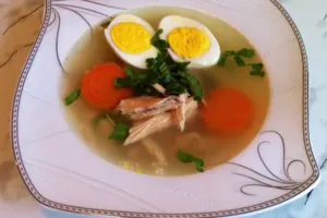 Бульон из домашней курицы - пошаговый рецепт Бульон из домашней курицы - пошаговый рецепт
