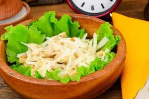 Салат з дайконом і куркою - покроковий рецепт Салат з дайконом і куркою - покроковий рецепт