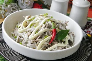 Салат с дайконом и огурцом - пошаговый рецепт Салат с дайконом и огурцом - пошаговый рецепт