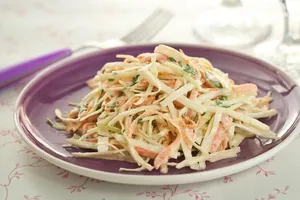 Салат с дайконом и крабовыми палочками - пошаговый рецепт Салат с дайконом и крабовыми палочками - пошаговый рецепт