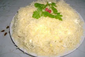 Салат "Наречена" з вареною куркою - покроковий рецепт Салат "Наречена" з вареною куркою - покроковий рецепт