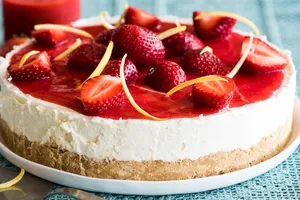 Творожный торт с клубникой - пошаговый рецепт Творожный торт с клубникой - пошаговый рецепт