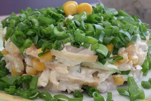 Салат з куркою та огірками - покроковий рецепт Салат з куркою та огірками - покроковий рецепт