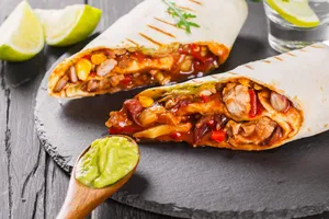 Буррито со свининой и кукурузой - пошаговый рецепт Буррито со свининой и кукурузой - пошаговый рецепт