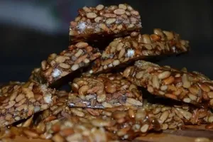 Козинаки в мультиварці - покроковий рецепт Козинаки в мультиварці - покроковий рецепт