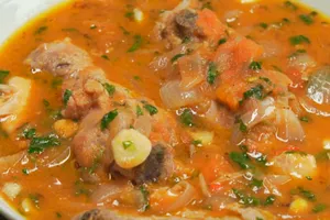 Чахохбілі зі сливами та помідорами - покроковий рецепт Чахохбілі зі сливами та помідорами - покроковий рецепт