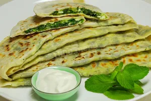 Кутаби з зеленню - покроковий рецепт Кутаби з зеленню - покроковий рецепт