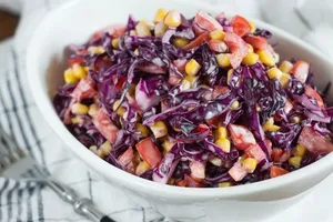 Салат из синей капусты с кукурузой - пошаговый рецепт Салат из синей капусты с кукурузой - пошаговый рецепт