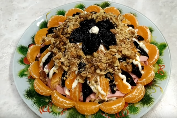 Салат ''Дамський каприз'' з шинкою