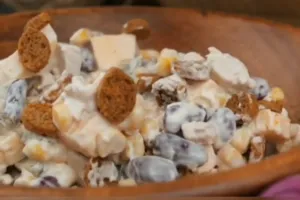 Салат с фасолью и консервированной кукурузой - пошаговый рецепт Салат с фасолью и консервированной кукурузой - пошаговый рецепт