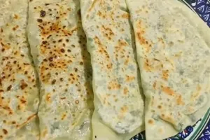 Кутаби з сиром і зеленню - покроковий рецепт Кутаби з сиром і зеленню - покроковий рецепт