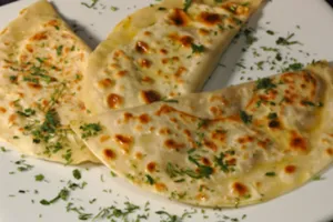 Кутаби з бринзою - покроковий рецепт Кутаби з бринзою - покроковий рецепт