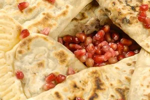 Кутабы с мясом и гранатом - пошаговый рецепт Кутабы с мясом и гранатом - пошаговый рецепт