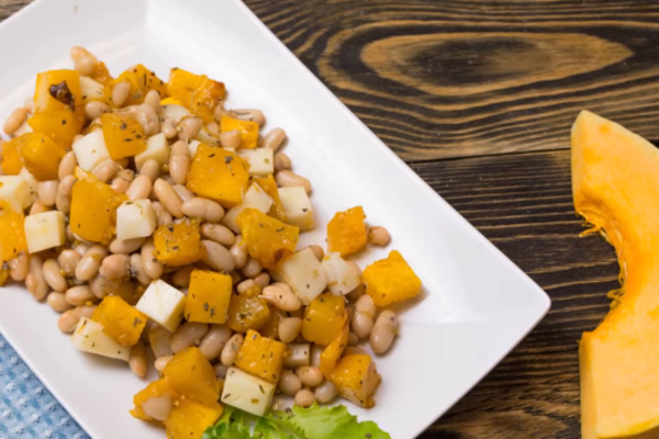 Салат з гарбузом і квасолею