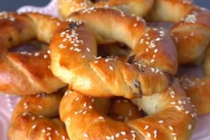 Турецька ачма з фініками - покроковий рецепт Турецька ачма з фініками - покроковий рецепт
