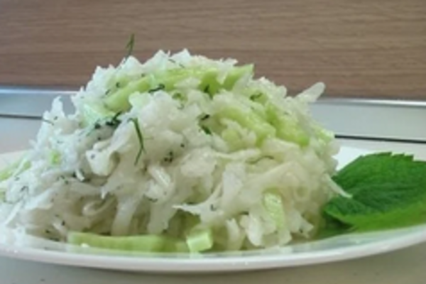Салат с белой редькой