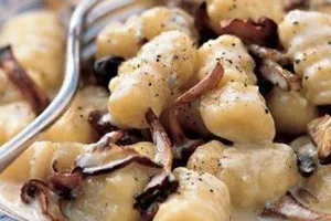 Пісні ньокі з грибами - покроковий рецепт Пісні ньокі з грибами - покроковий рецепт