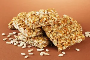 Козинаки з насіння і кунжуту - покроковий рецепт Козинаки з насіння і кунжуту - покроковий рецепт