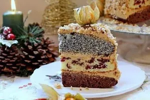 Торт "Дамський каприз" з родзинками, маком та горіхами - покроковий рецепт Торт "Дамський каприз" з родзинками, маком та горіхами - покроковий рецепт