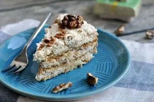 Торт с безе и орехами - пошаговый рецепт Торт с безе и орехами - пошаговый рецепт