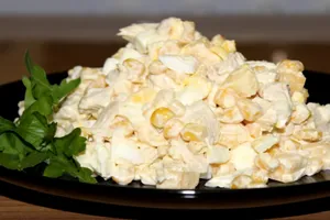 Салат с кукурузой и яйцами - пошаговый рецепт Салат с кукурузой и яйцами - пошаговый рецепт