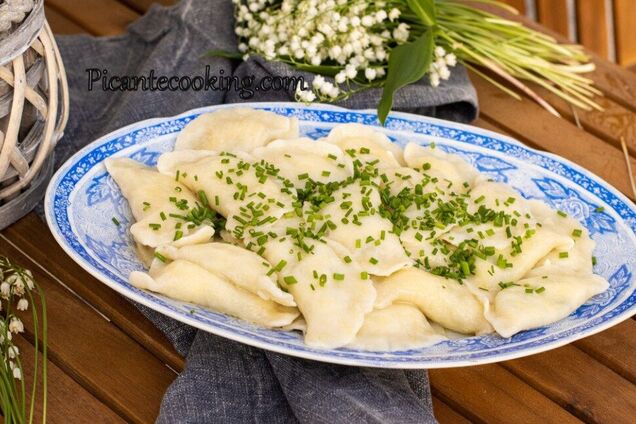 Вареники с соленым сыром и зеленью