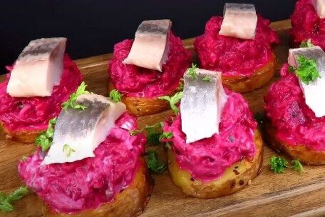 Закуска со свеклой и селедкой