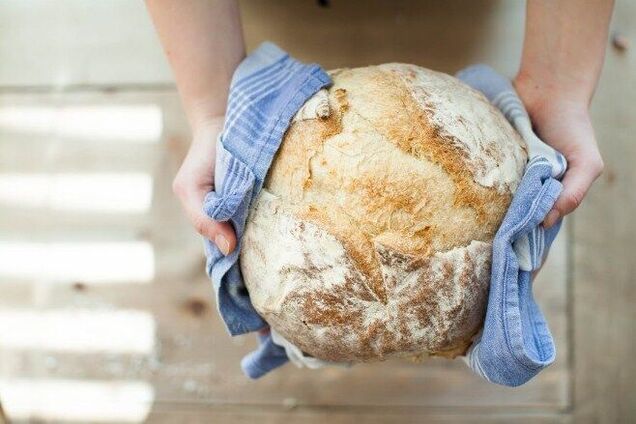 Дріжджовий хліб на сковороді