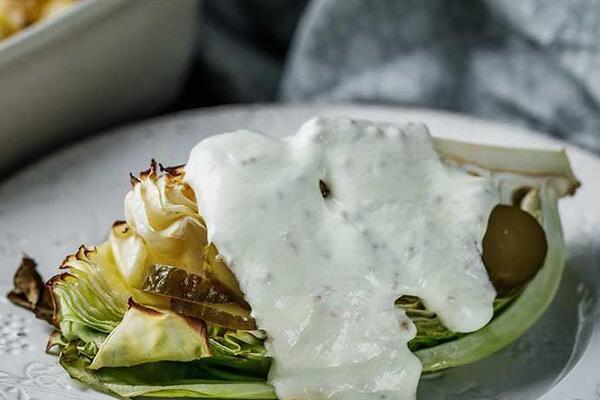 Запечена молода капуста