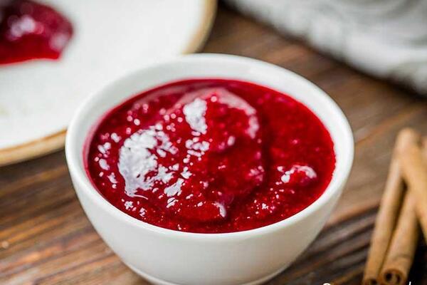 Вишневий соус до м'яса та сирної тарілки