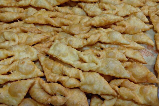 Хрустящий хворост на сливках