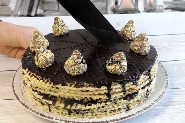 Вафельный торт с шоколадом