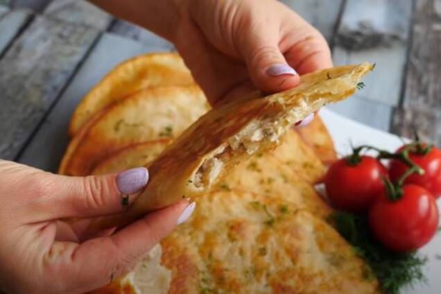 Ліниві чебуреки з лаваша з фаршем на сковороді