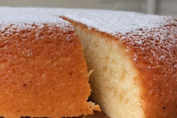 Пирог на йогурте в мультиварке