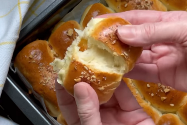 Дрожжевые булочки на молоке