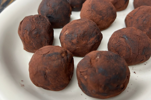 Шоколадні цукерки з горіхами