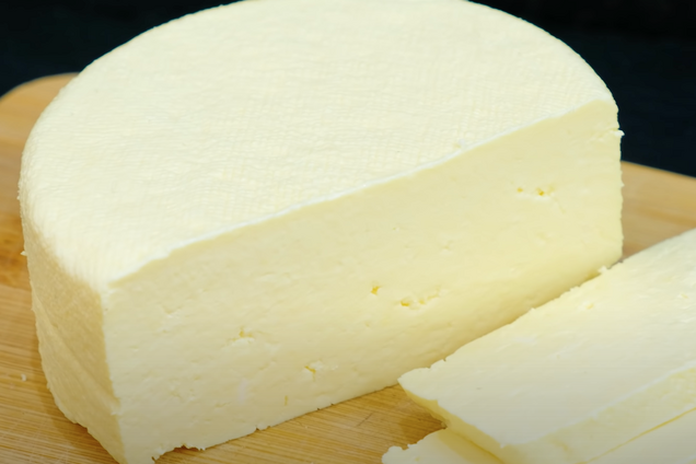 Домашній твердий сир із 3 інгредієнтів