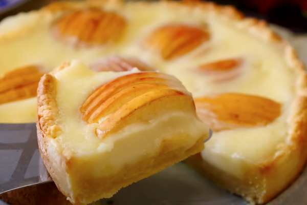 Яблочный пирог со сливочной заливкой