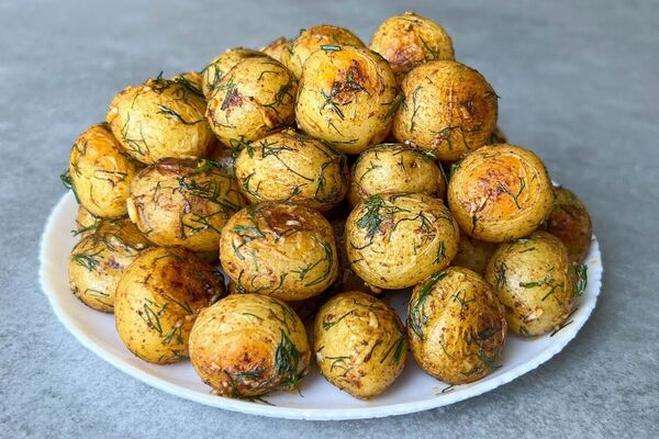 Молодй картофель в духовке