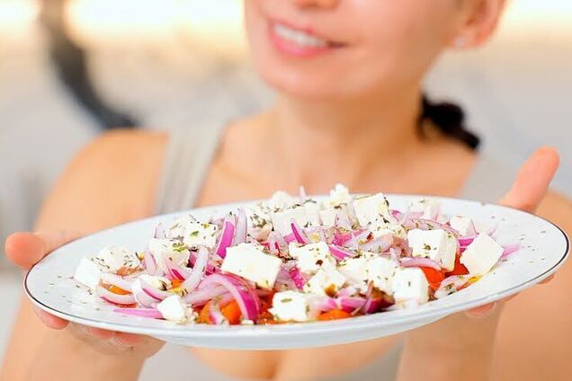 Салат с перцем и фетой