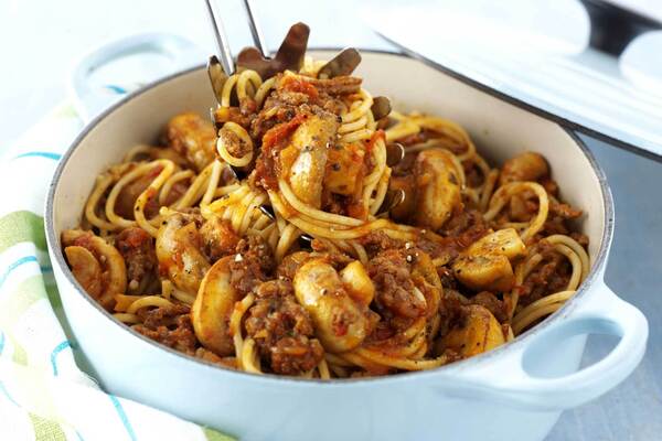 Макароны с мясом и шампиньонами