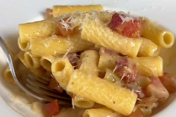 Макарони з білим вином