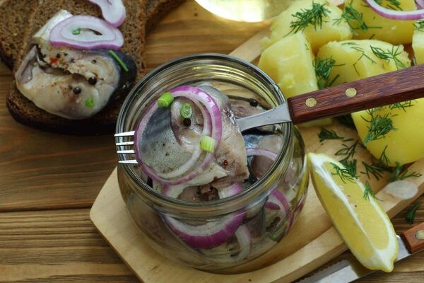 Маринована скумбрія