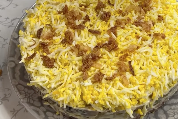 Салат с грибами и языком