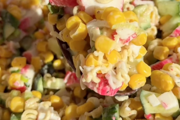 Крабовый салат с мивиной