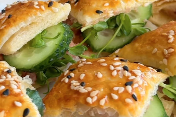 Закуска из слоеного теста