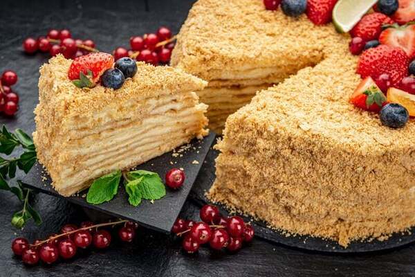 ''Наполеон'' з банановим кремом