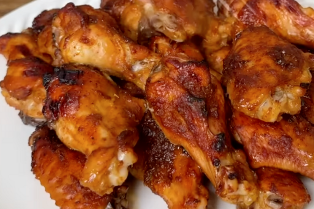 Запечені крильця з медом